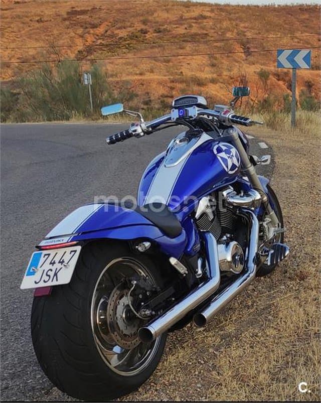 Suzuki Intruder M1800R – Vista 2