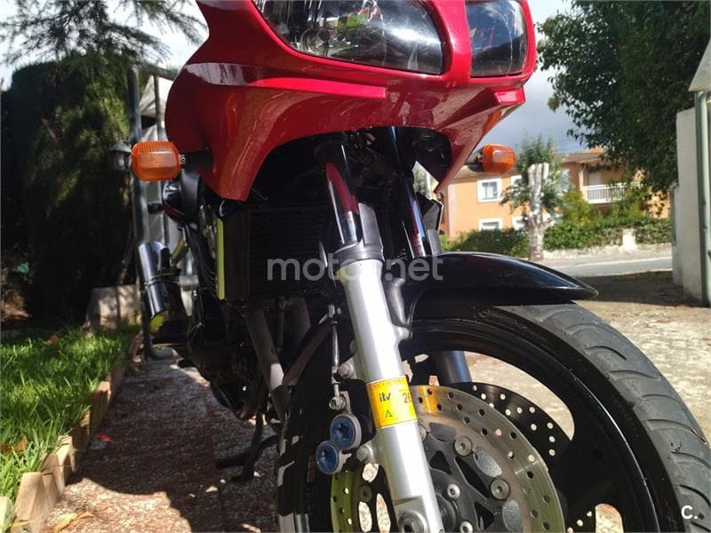 Yamaha FZS 600 Fazer – Vista 6