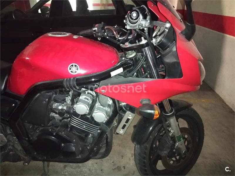 Yamaha FZS 600 Fazer – Vista 10