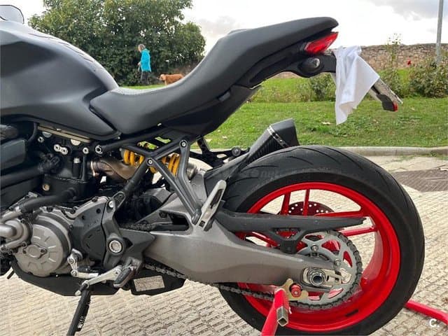 Ducati Monster 821 – Vista 6