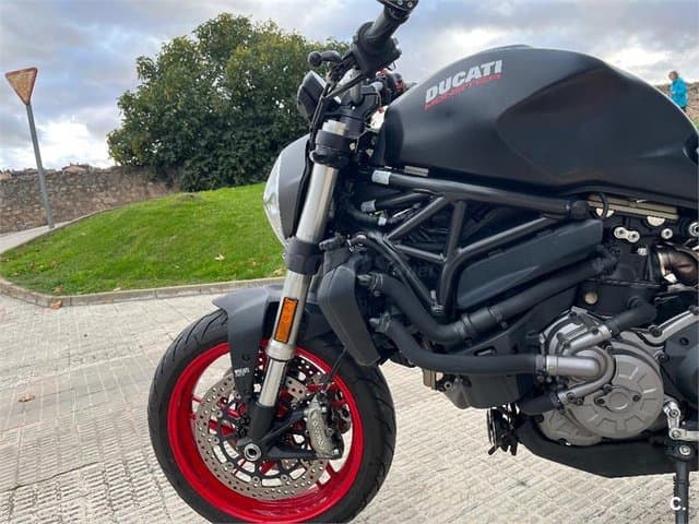Ducati Monster 821 – Vista 7