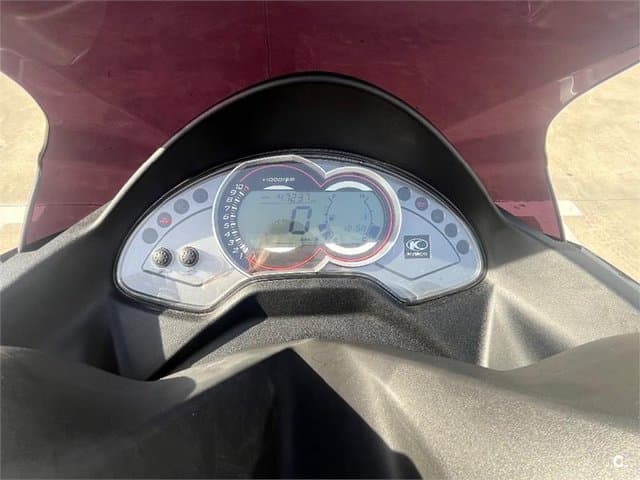 Kymco K-XCT 300i 2000 € 2013 Barcelona - 9