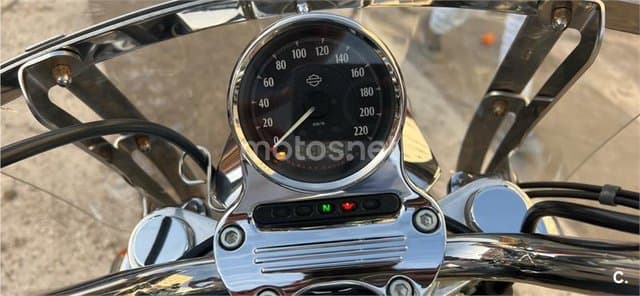 Harley-Davidson Sportster Superlow – Vista 2