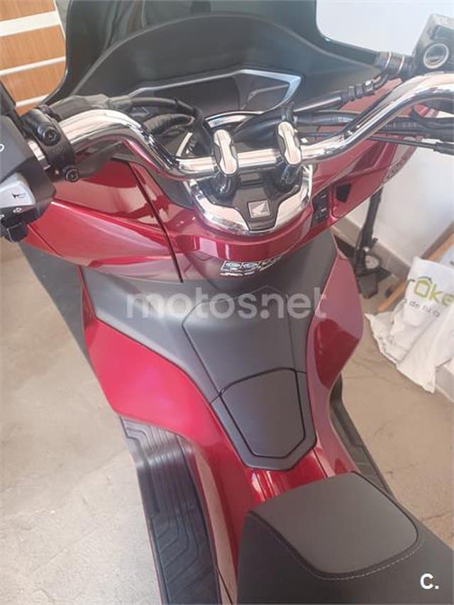 Honda PCX 125 – Vista 2