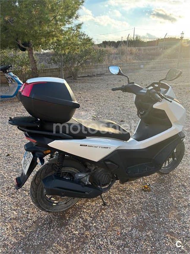 Kymco Sky Town 125 ABS – Vista 6