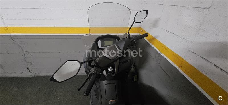 Yamaha NMAX – Vista 2