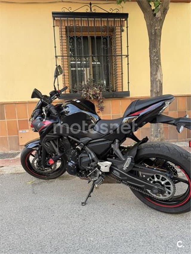 Kawasaki Z 650 – Vista 4