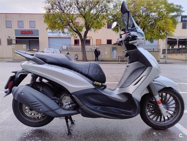 Piaggio Beverly 300 – Vista 3