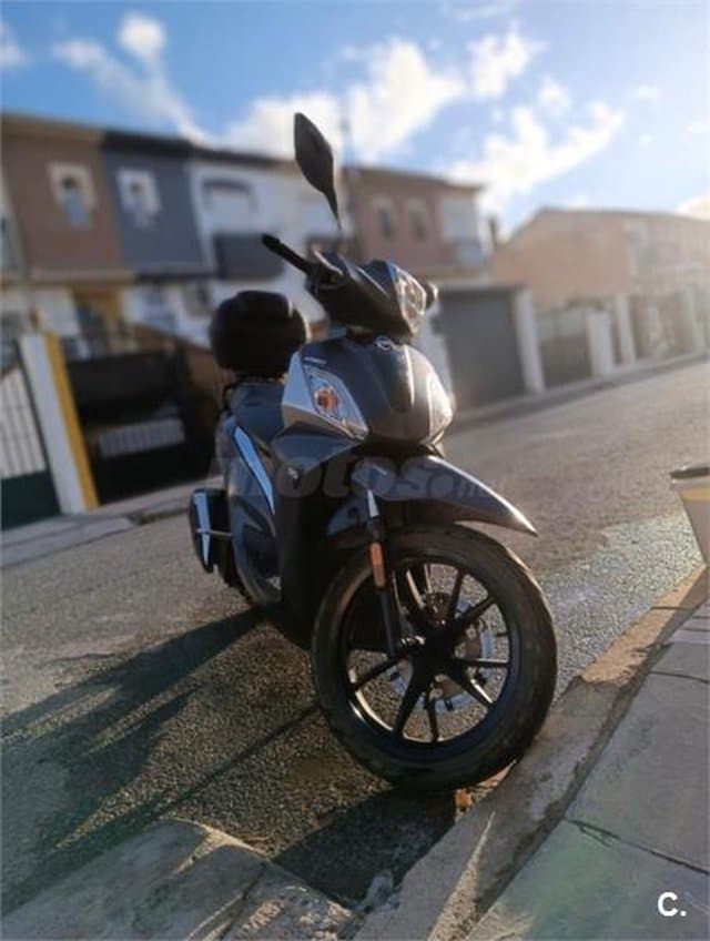 SYM Symphony ST 125 – Vista 1