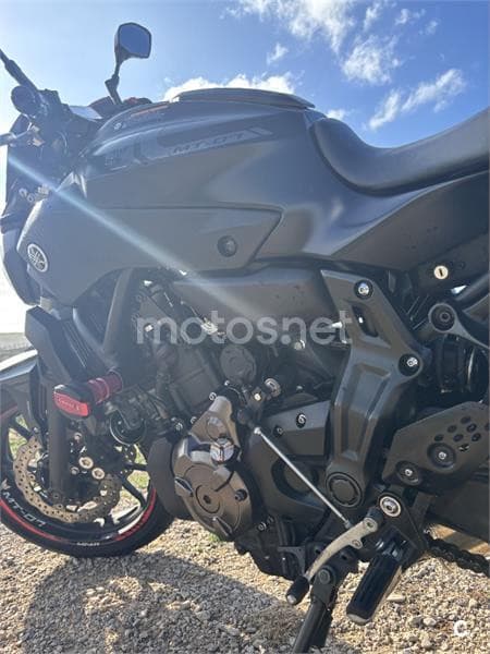 Yamaha MT-07 – Vista 3
