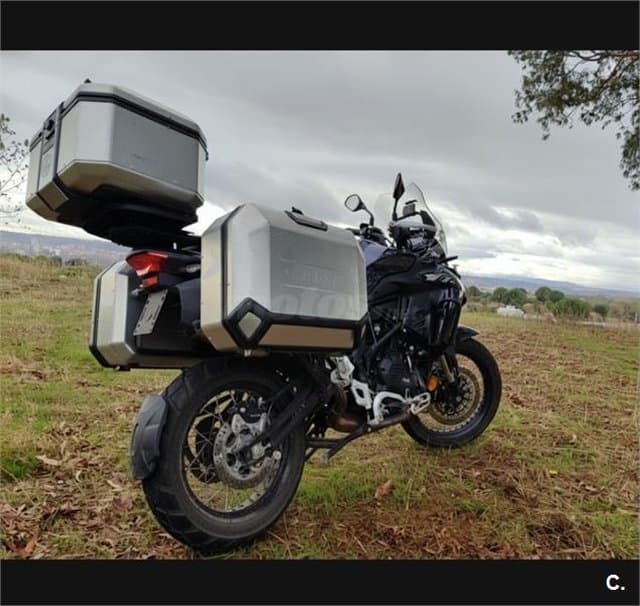 Benelli TRK 502 – Vista 3