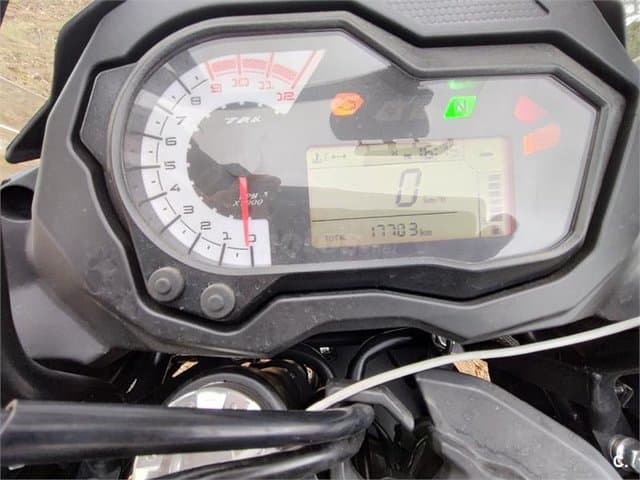 Benelli TRK 502 – Vista 7