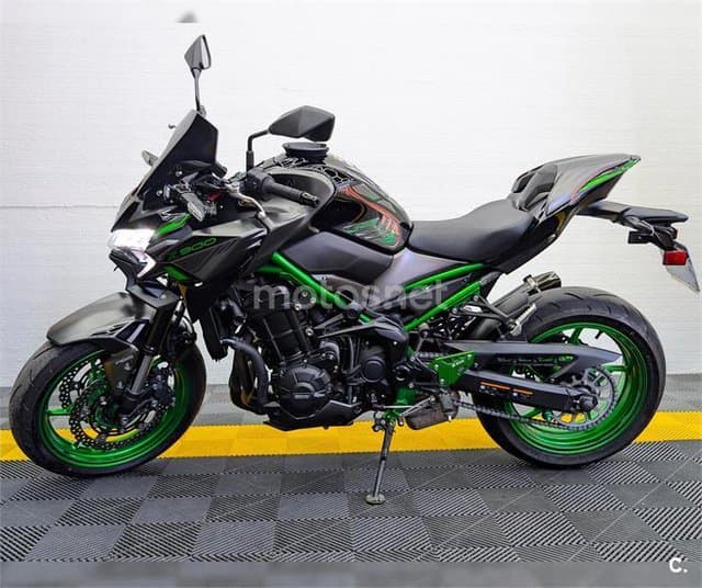 Kawasaki Z 900 – Vista 2