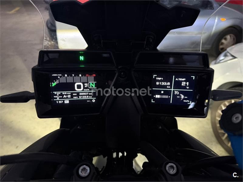 Yamaha Tracer 9 – Vista 15