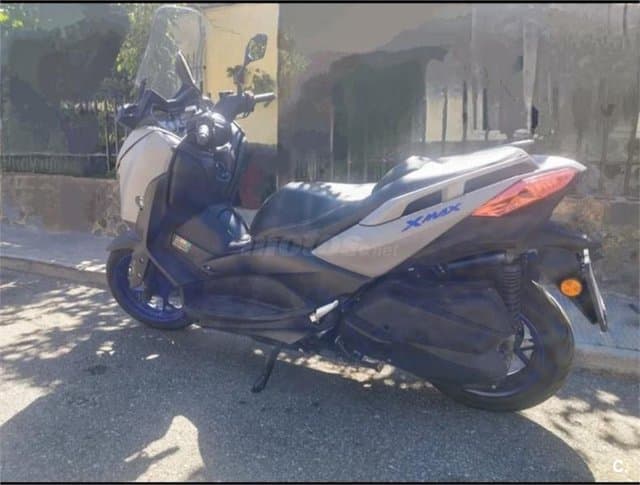 Yamaha XMAX 300 – Vista 1