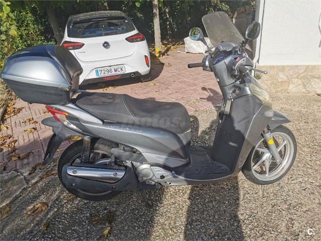 Honda Scoopy SH300i ABS Top Box – Vista 4