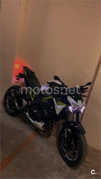 Kawasaki Z 900 – Vista 1