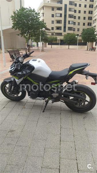 Kawasaki Z 900 – Vista 2