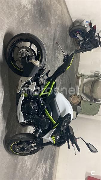 Kawasaki Z 900 – Vista 4