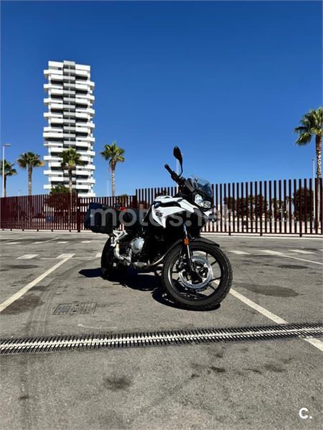 BMW F 750 – Vista 1