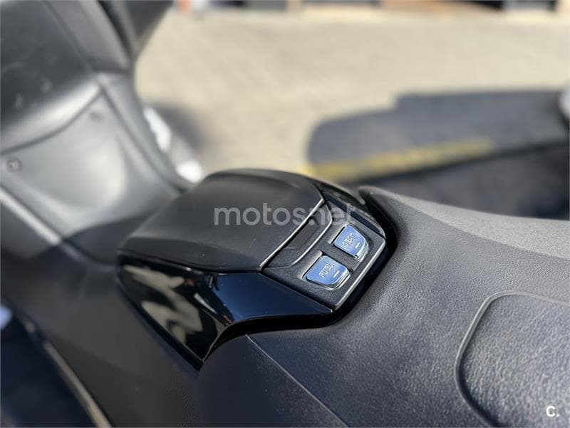 Yamaha TMAX 530 – Vista 5