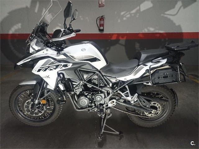 Benelli TRK 502 – Vista 1