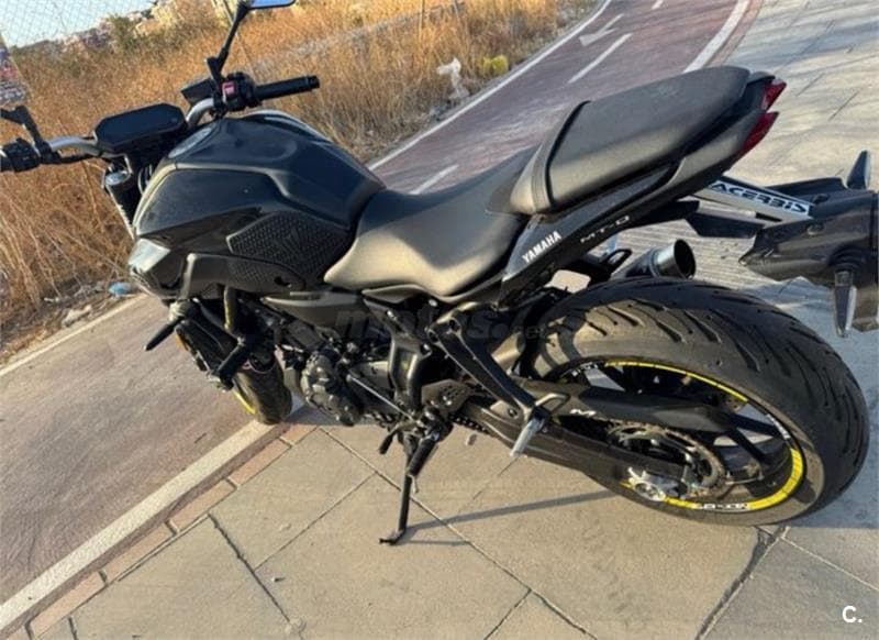 Yamaha MT-07 – Vista 4