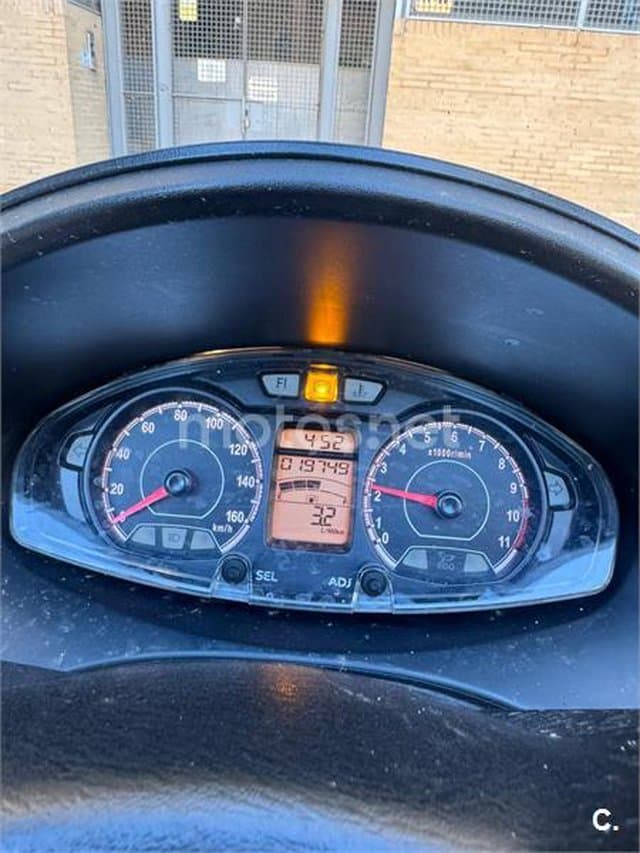 Suzuki BURGMAN 200 2100 € 2016 Valencia - 4