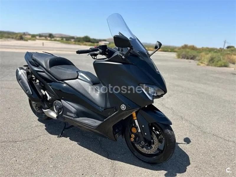 Yamaha TMAX 560 ABS – Vista 2