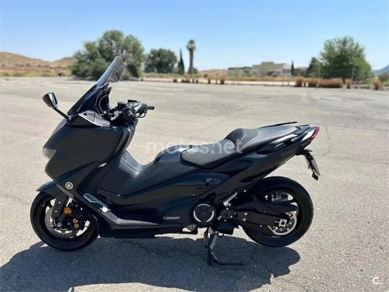Yamaha TMAX 560 ABS – Vista 3