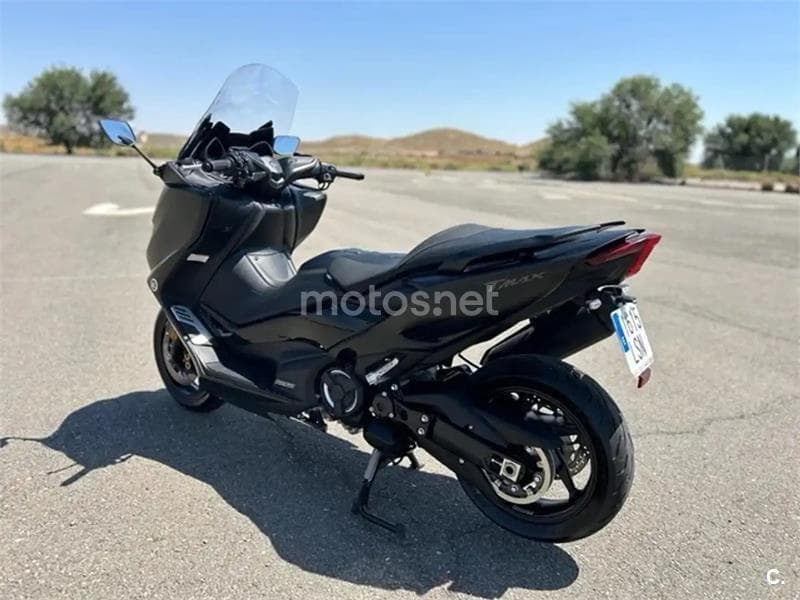 Yamaha TMAX 560 ABS – Vista 4