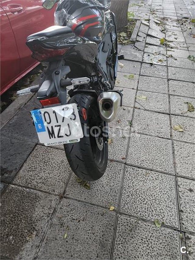 Kawasaki ZX 4R – Vista 3