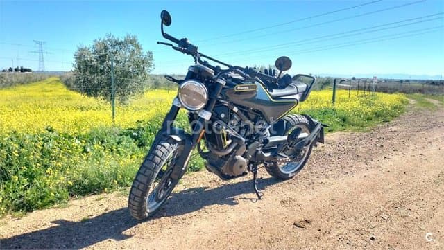 Husqvarna Svartpilen 401 – Vista 1