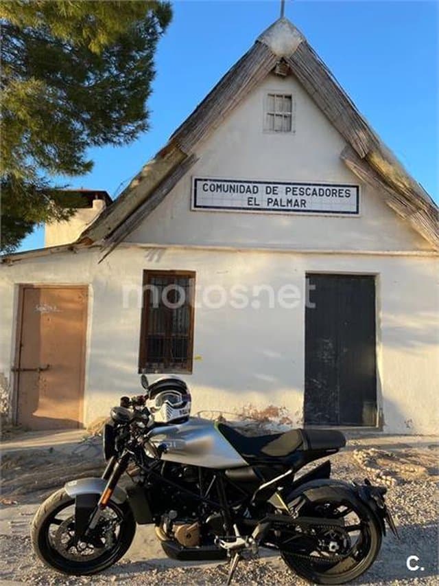 Husqvarna Vitpilen – Vista 4