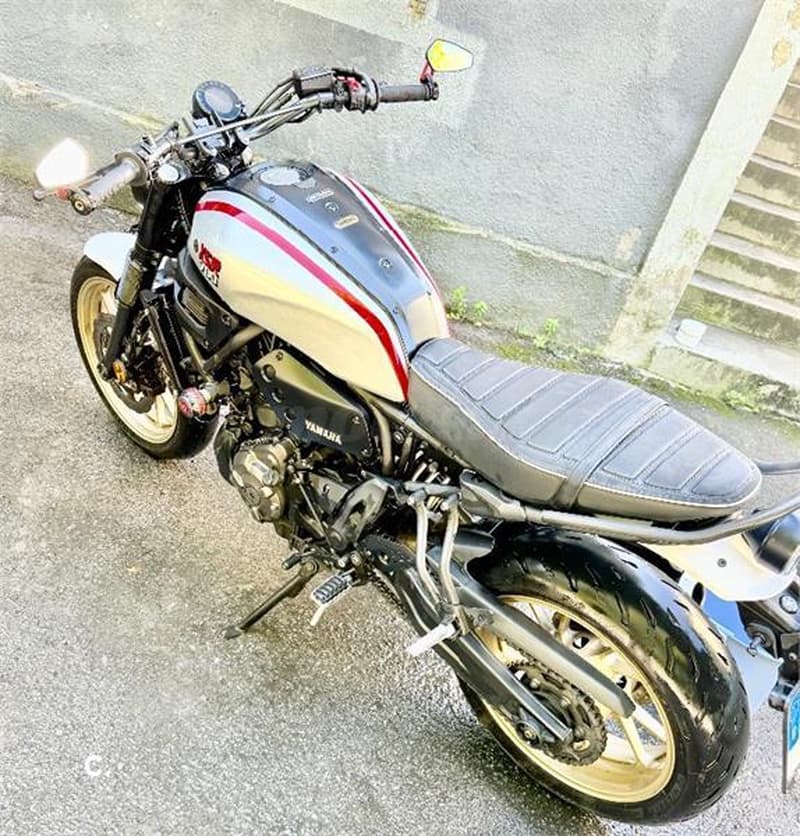 Yamaha XSR900 – Vista 2