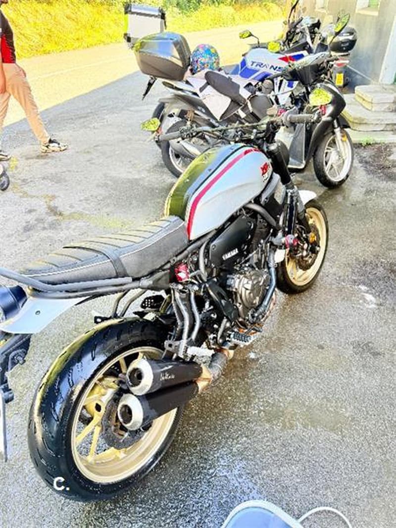 Yamaha XSR900 – Vista 3