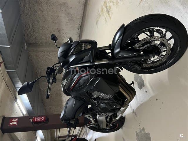 Honda CB 650F – Vista 2