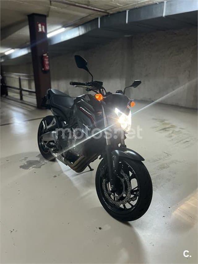 Honda CB 650F – Vista 3