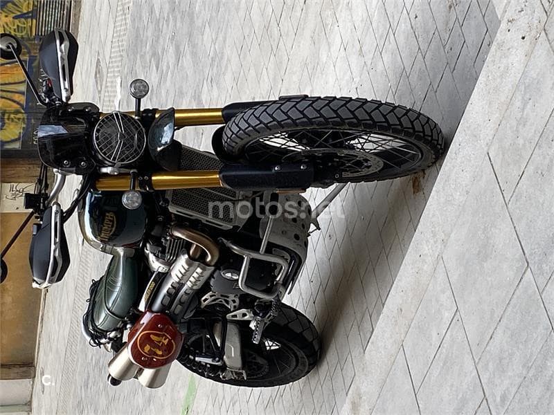 Triumph Scrambler 1200 – Vista 1
