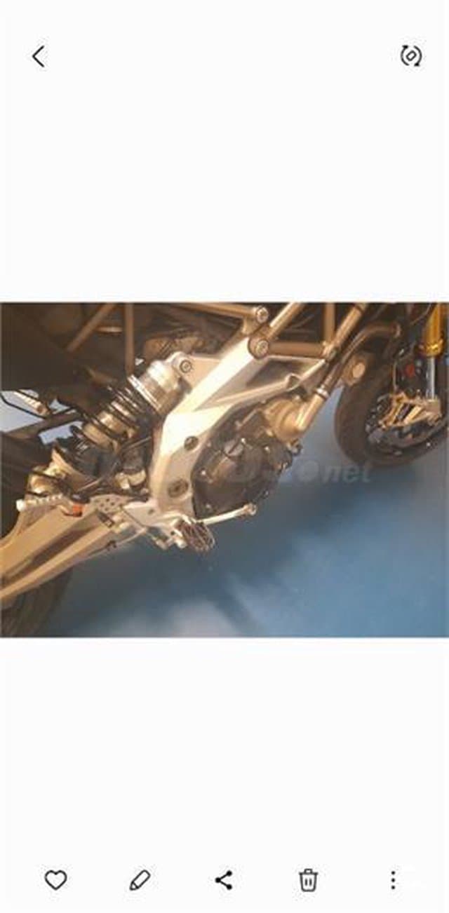 Aprilia SMV 750 Dorsoduro – Vista 5