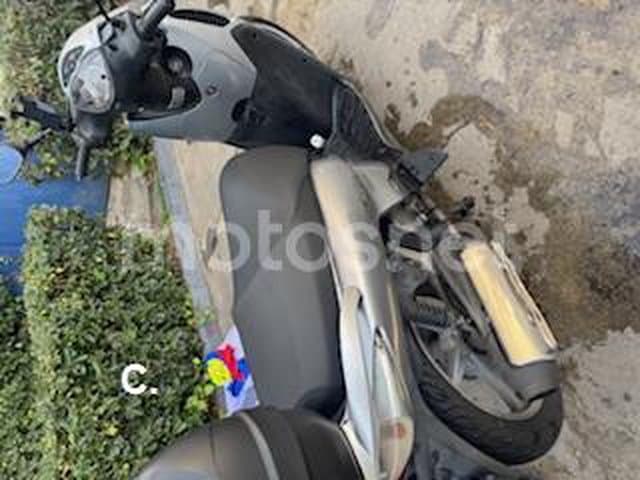 Honda SCOOPY SH125 Confort 1450 € 2008 Barcelona - 2