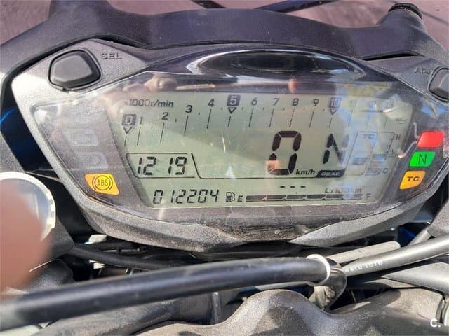 Suzuki GSX-S – Vista 8