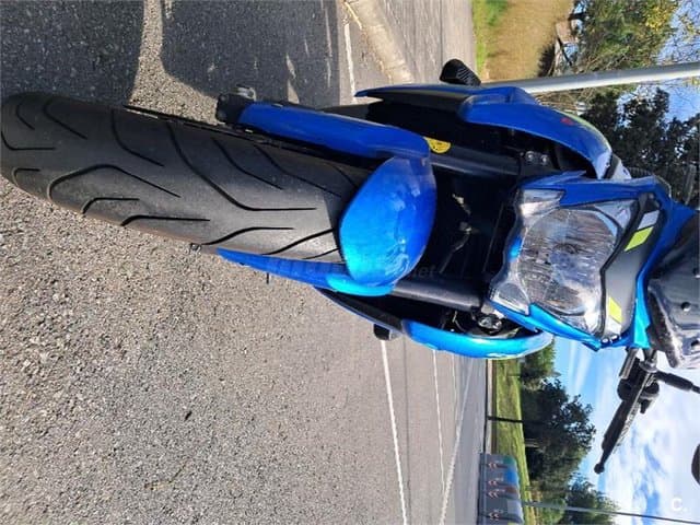 Suzuki GSX-S – Vista 9