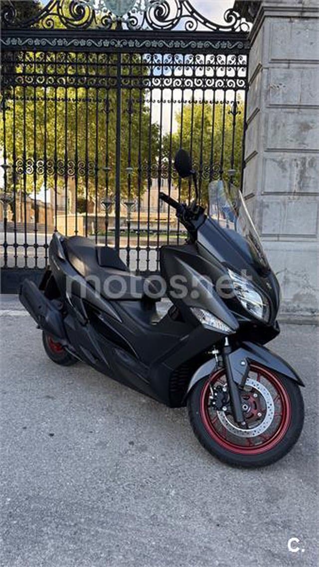 Suzuki BURGMAN 400 5995 € 2019 Barcelona - 1
