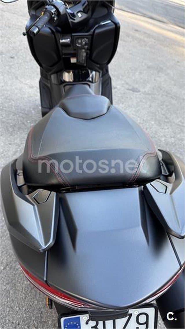 Suzuki BURGMAN 400 5995 € 2019 Barcelona - 13