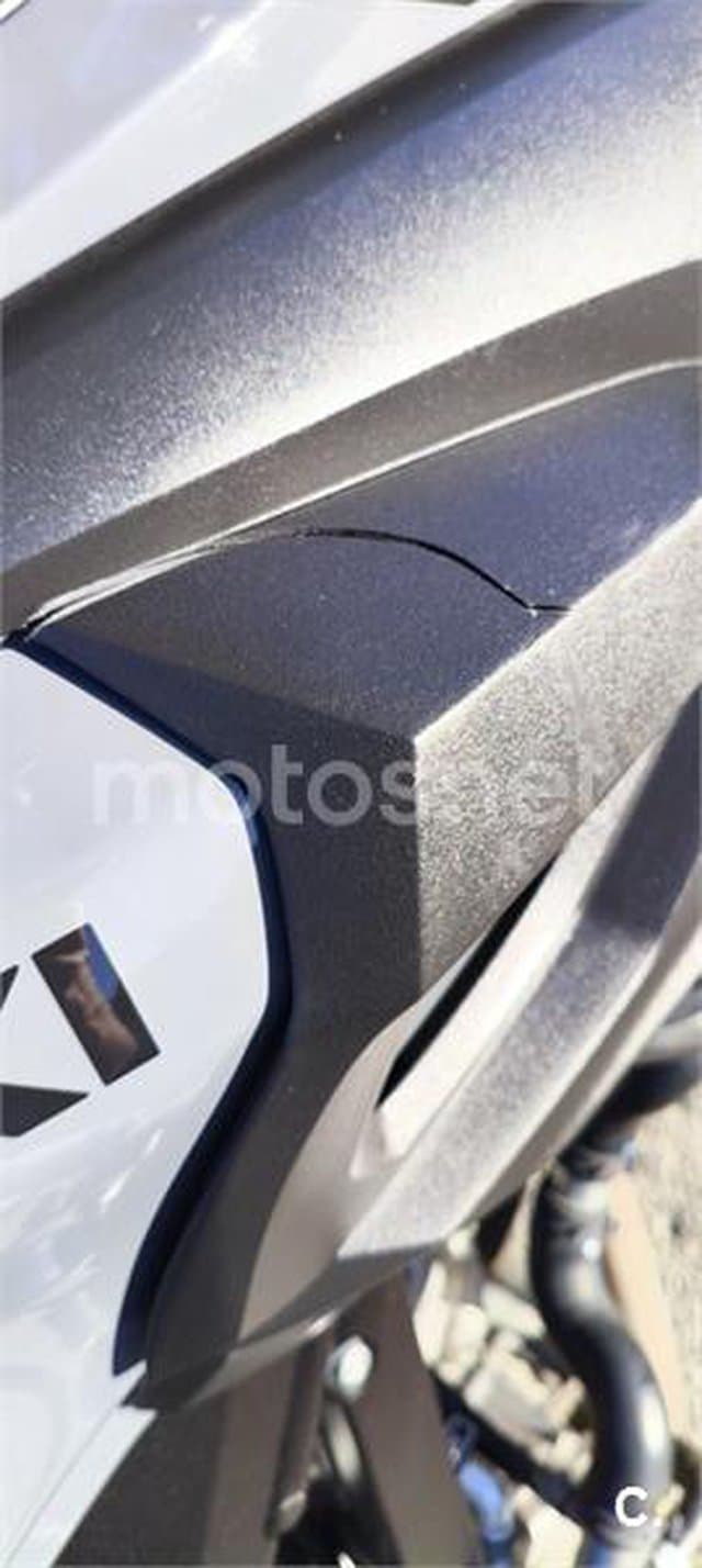 Suzuki V-Strom 650 ABS – Vista 15