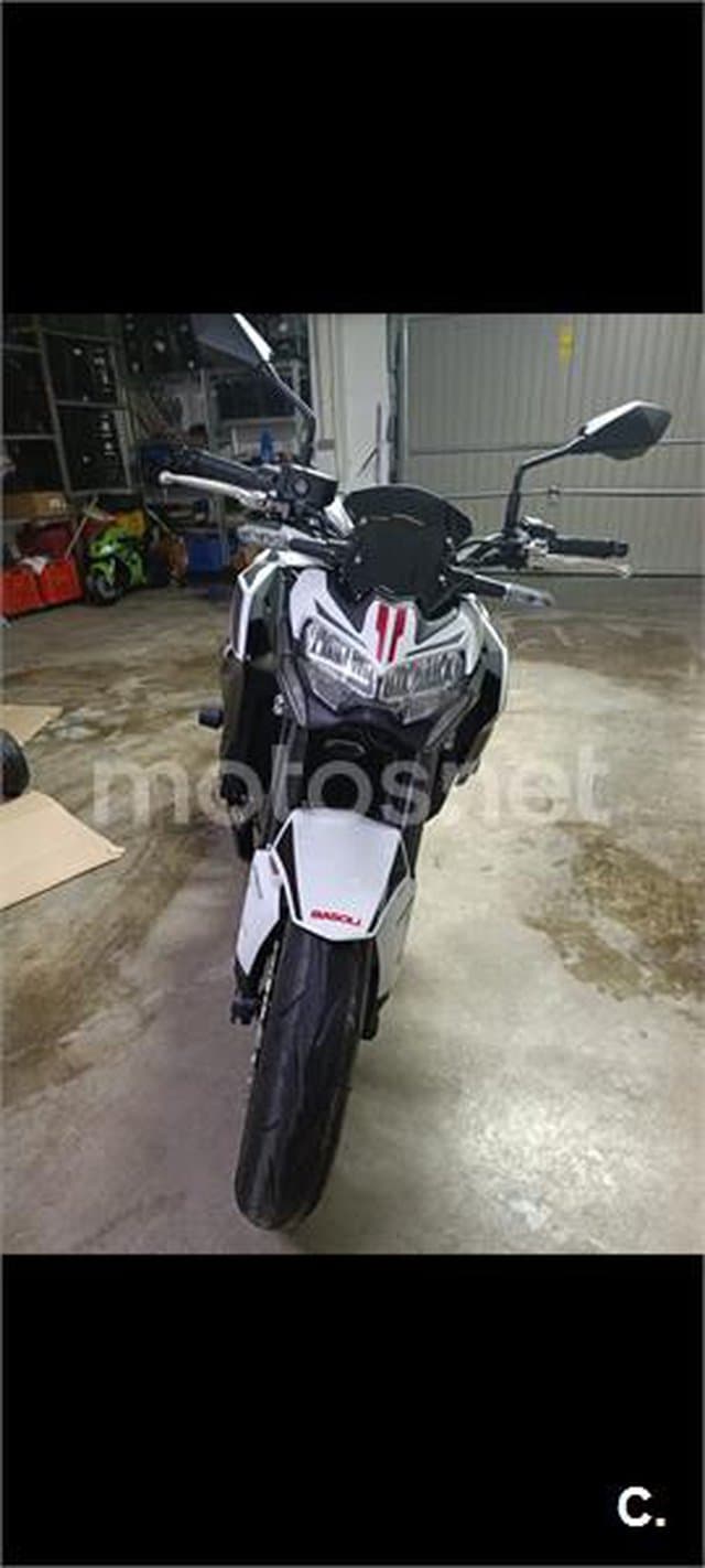 Kawasaki Z 900 – Vista 1