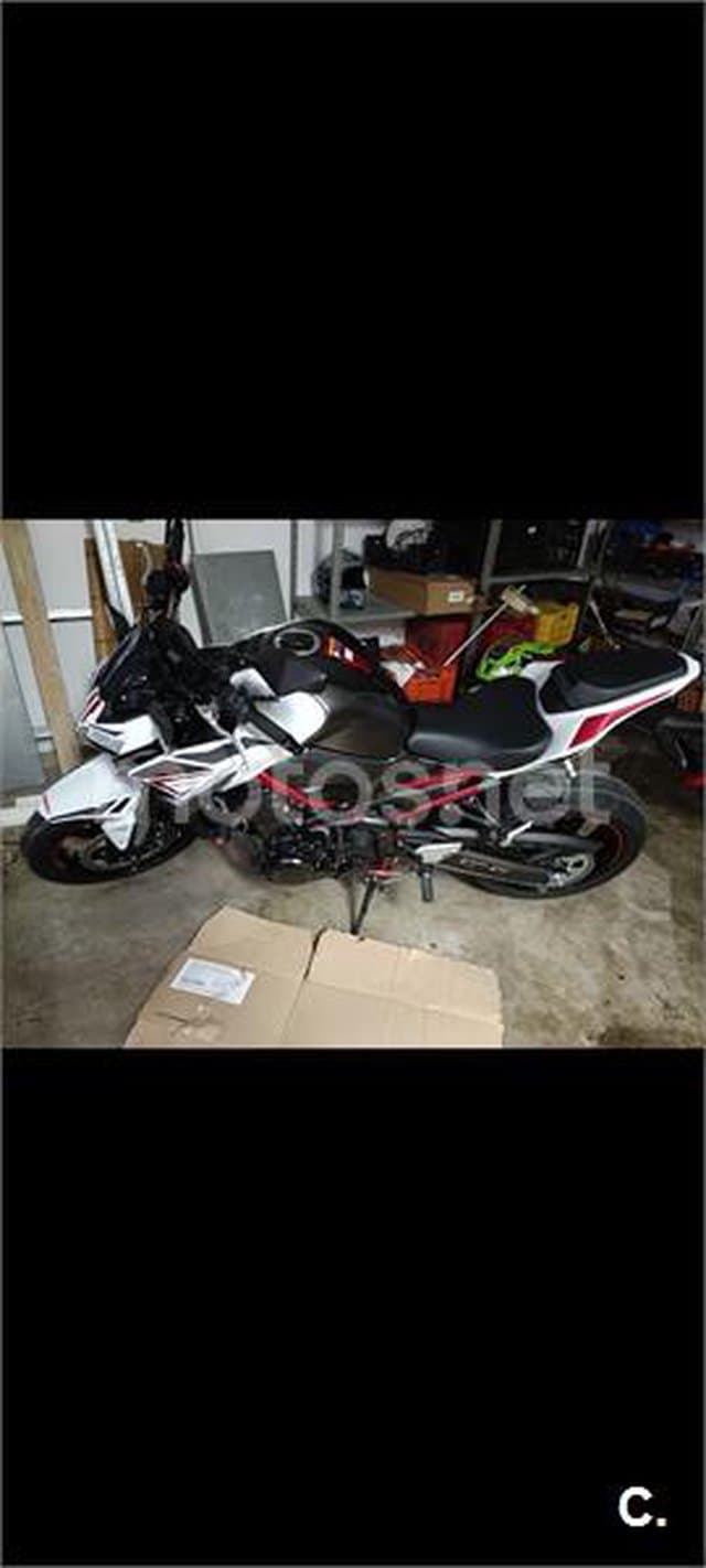 Kawasaki Z 900 – Vista 4