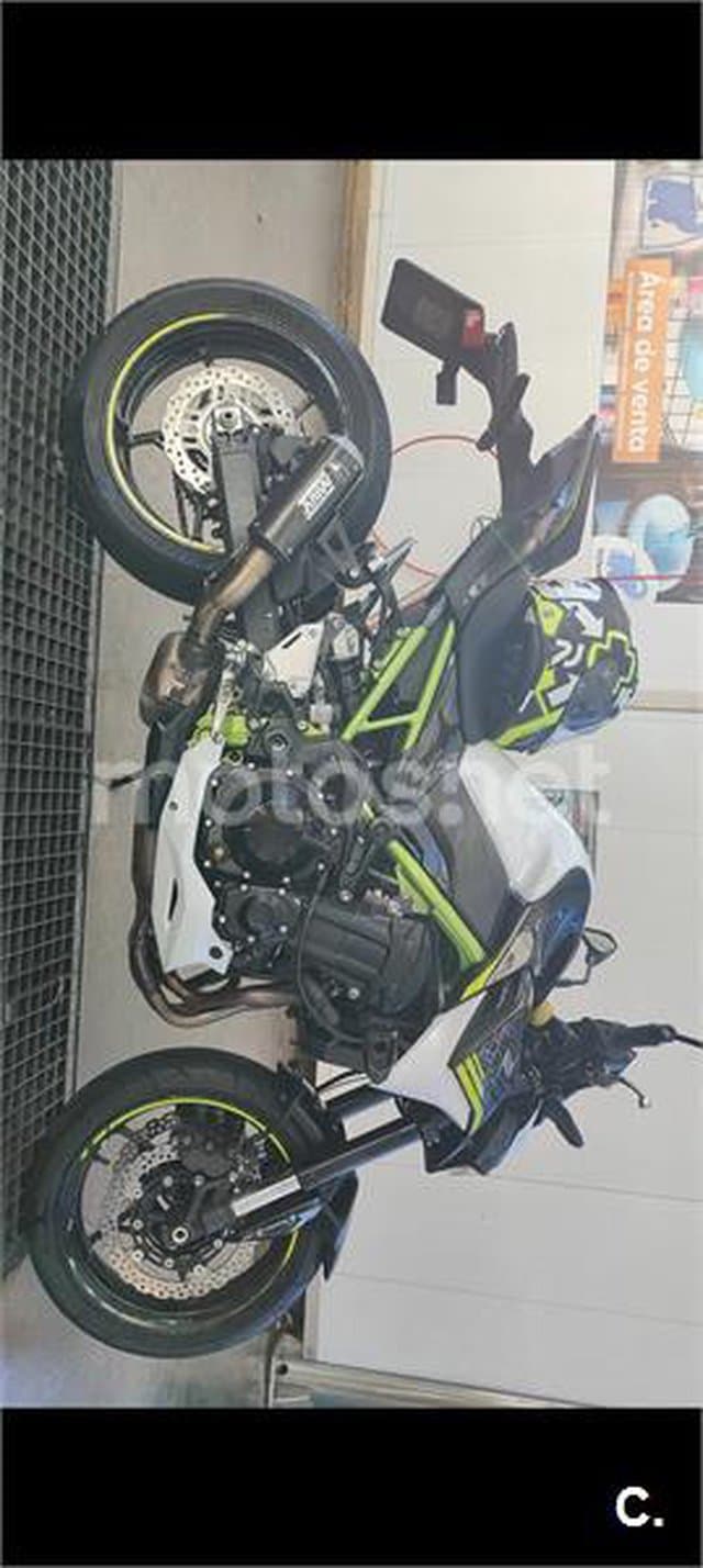 Kawasaki Z 900 – Vista 4