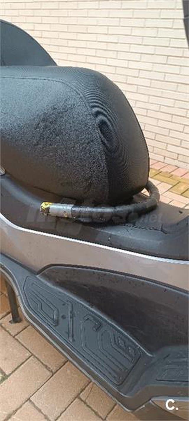 Kymco Grand Dink 300 2750 € 2018 Valencia - 6